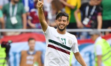Mercato, le Barça assure ses arrières avec Carlos Vela...