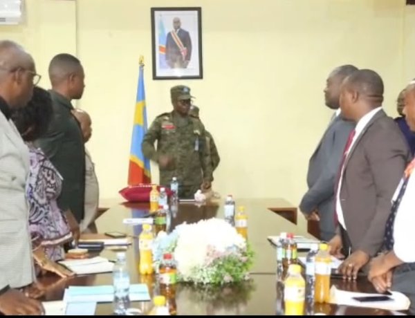 Compte unique du Trésor : le gouverneur militaire du Nord-Kivu réunit les banques