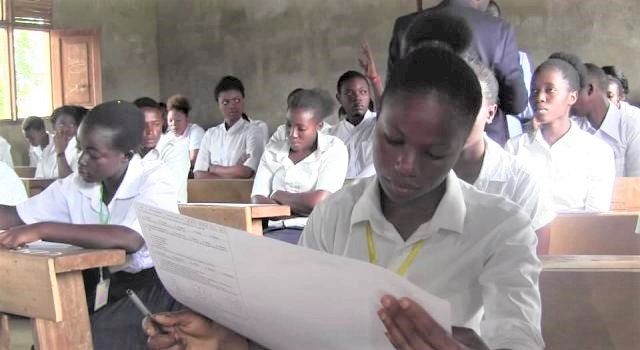 EXETAT-BENI: Le maire exempte les insolvables du renvoi